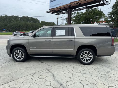 Used 2019 GMC Yukon XL Denali RWD image 11