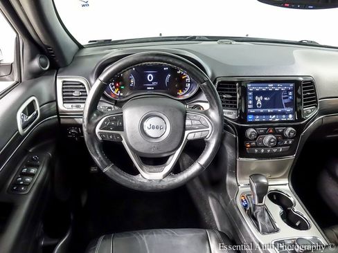 Used 2021 Jeep Grand Cherokee Limited w/ Sun & Sound Group image 13