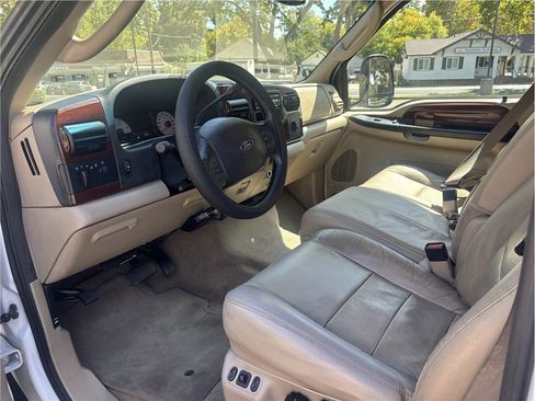 Used 2005 Ford F250 Lariat AWD/4WD image 9