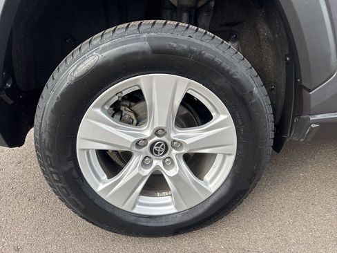 Used 2019 Toyota RAV4 XLE image 9