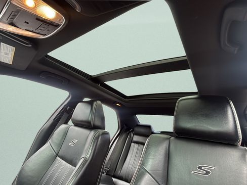 Used 2014 Chrysler 300 S AWD/4WD image 20