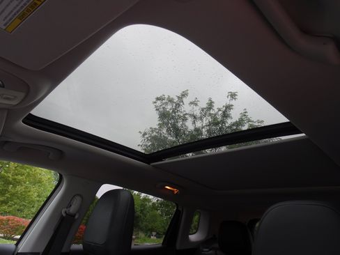 Used 2021 Jeep Compass Limited w/ Sun and Sound Group AWD/4WD image 14