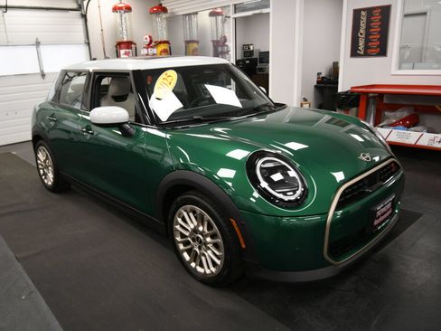 Used 2025 MINI Cooper S FWD image 2