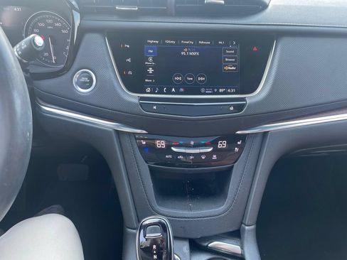Used 2024 Cadillac XT5 Premium Luxury w/ Technology Package FWD image 20