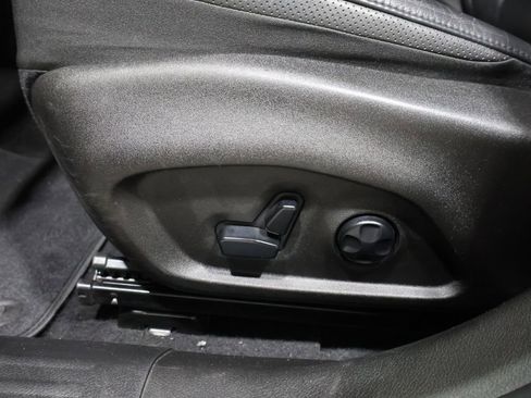 Used 2020 Jeep Renegade Limited image 11