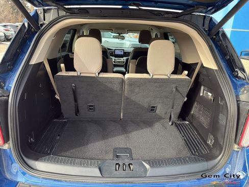 Used 2020 Ford Explorer XLT w/ Comfort Package image 8