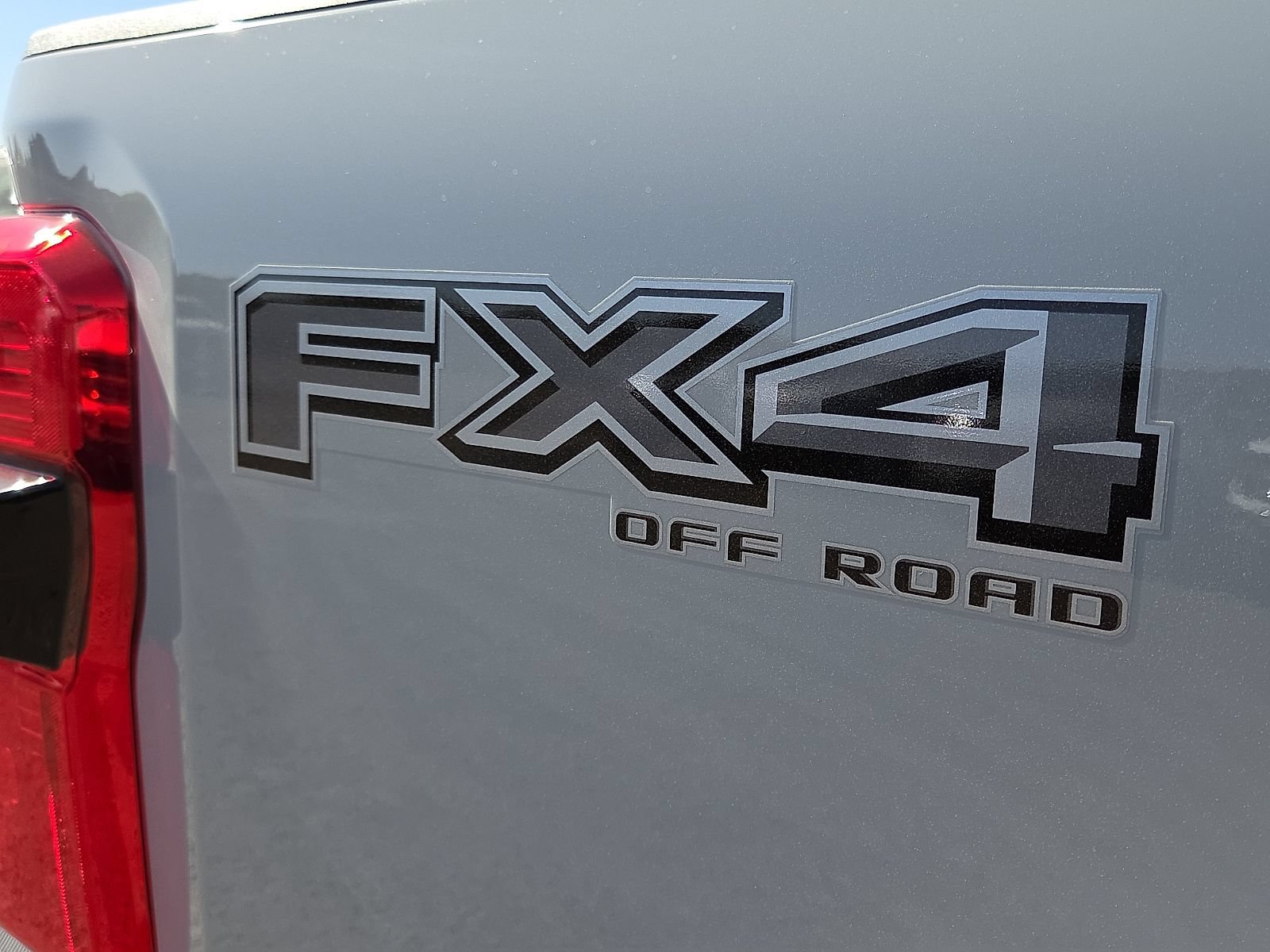 New 2026 Ford F250 Lariat w/ Black Appearance Package AWD/4WD image 9