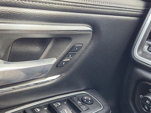 Used 2020 RAM 1500 Laramie image 27