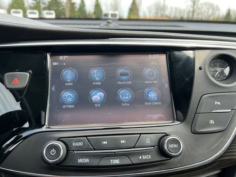 Used 2019 Buick Envision Essence FWD image 25