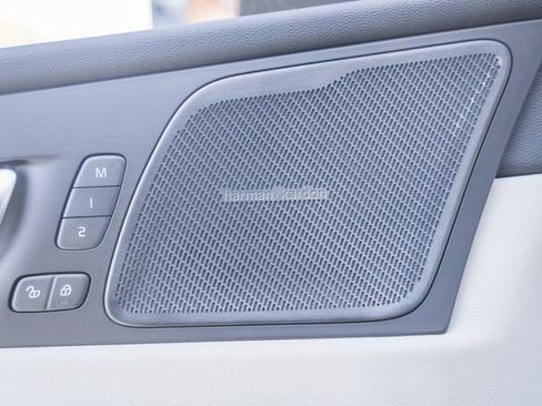 New 2026 Volvo XC60 B5 Ultra w/ Protection Package Premier image 39