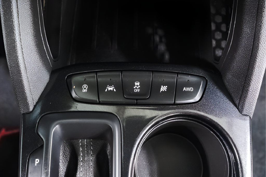 Used 2025 Chevrolet TrailBlazer LT AWD/4WD image 19