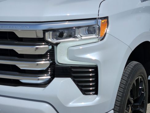 New 2026 Chevrolet Silverado 1500 High Country AWD/4WD image 6