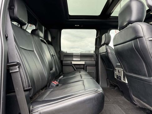 Used 2019 Ford F150 Lariat AWD/4WD image 17