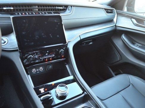 New 2025 Jeep Grand Cherokee Limited image 20