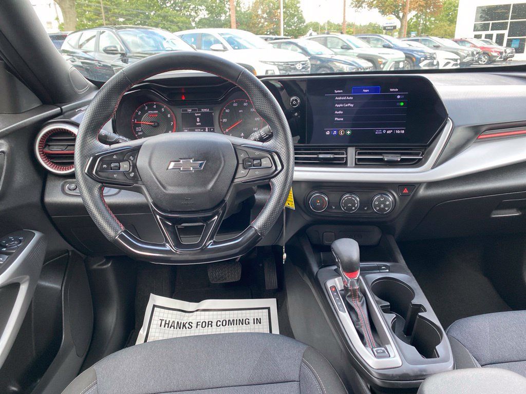 Used 2024 Chevrolet Trax RS w/ Driver Confidence Package FWD image 9