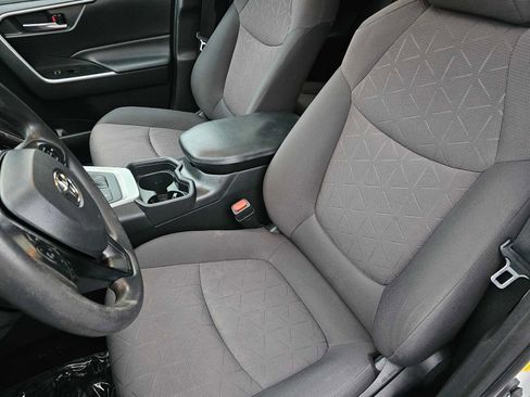Used 2019 Toyota RAV4 XLE image 21