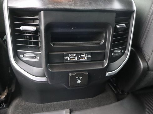 Used 2022 RAM 1500 Big Horn image 25