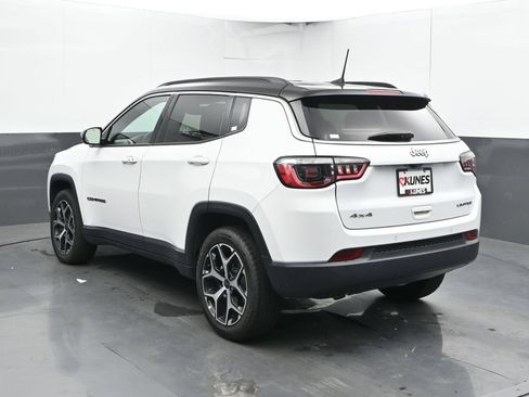 Used 2025 Jeep Compass Limited AWD/4WD image 11