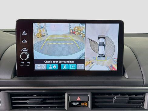 Used 2025 Honda Pilot Elite image 18