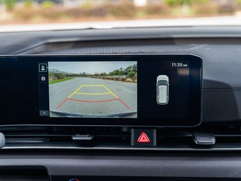 New 2026 Kia Carnival EX FWD image 25