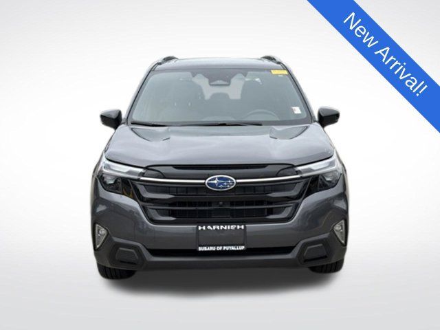 Used 2025 Subaru Forester Touring AWD/4WD image 2