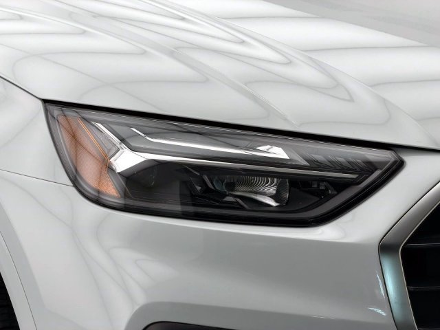 Certified 2023 Audi Q5 Premium Plus w/ Premium Plus Package AWD/4WD image 10