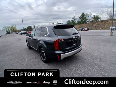 Used 2024 Kia Telluride S AWD/4WD image 6