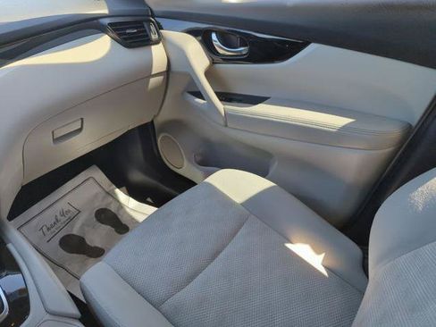 Certified 2020 Nissan Rogue Sport SV FWD image 27