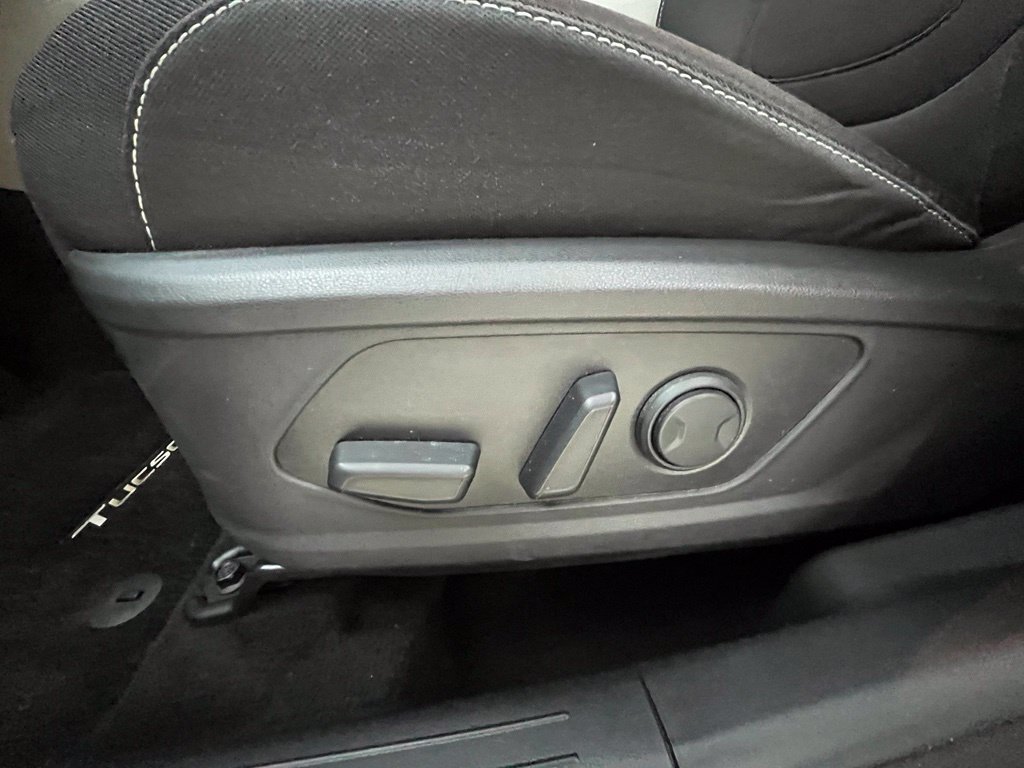 Certified 2022 Hyundai Tucson Blue AWD/4WD image 32