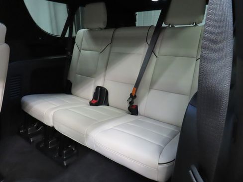 Used 2022 Cadillac Escalade ESV Sport w/ Touring Package AWD/4WD image 15