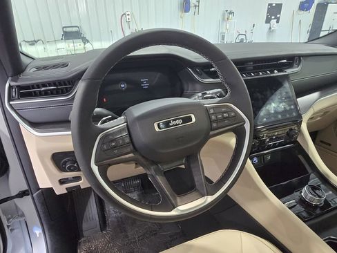 New 2024 Jeep Grand Cherokee Limited 4xe image 14