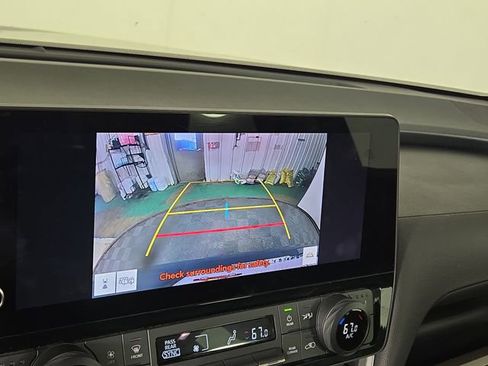 Used 2025 Toyota Grand Highlander FWD image 18
