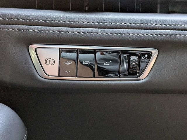 New 2026 Cadillac Escalade IQ Sport 2 w/ LPO, ONYX Package AWD/4WD image 30