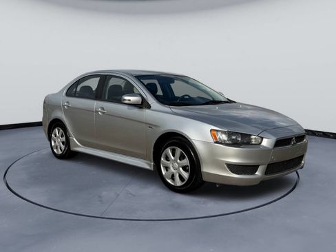 Used 2015 Mitsubishi Lancer ES image 4