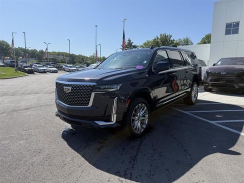 Used 2023 Cadillac Escalade ESV Premium Luxury w/ Performance Package AWD/4WD image 1
