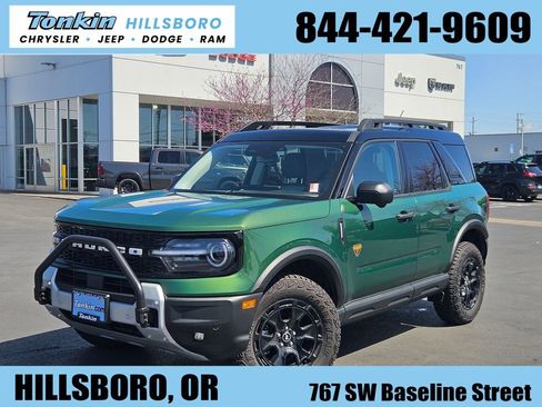 Used 2025 Ford Bronco Sport Badlands w/ Sasquatch Badlands Package AWD/4WD image 1