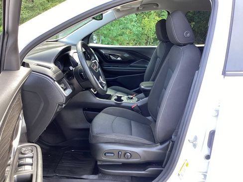 Used 2024 GMC Terrain SLE w/ Driver Convenience Package FWD image 27