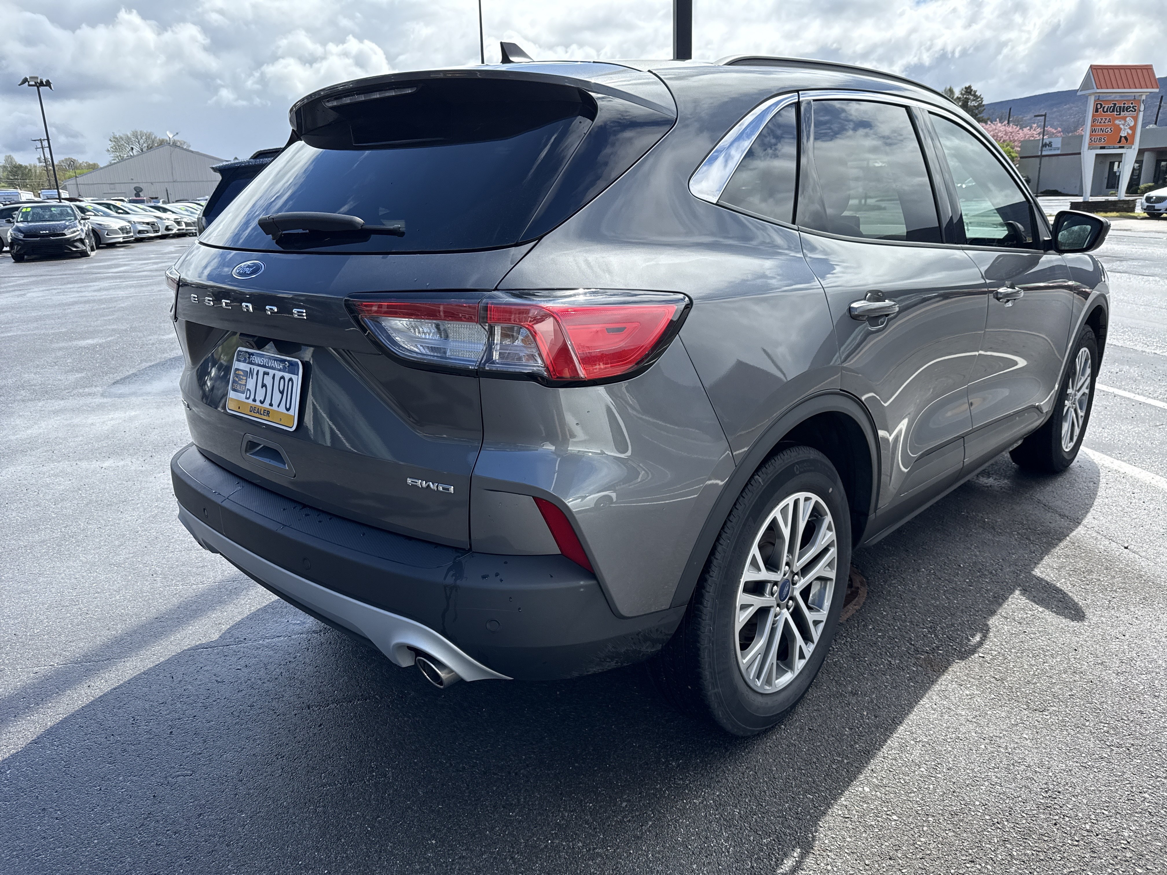 Used 2022 Ford Escape SEL AWD/4WD image 3