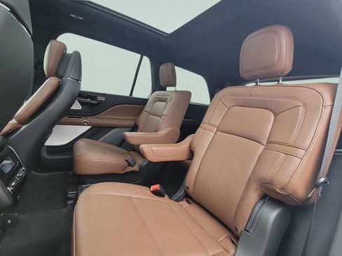 Used 2023 Lincoln Aviator Reserve w/ Equipment Group 201A image 15