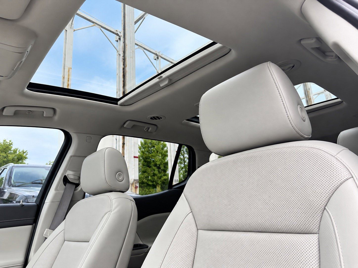 Used 2020 GMC Acadia SLT FWD image 12