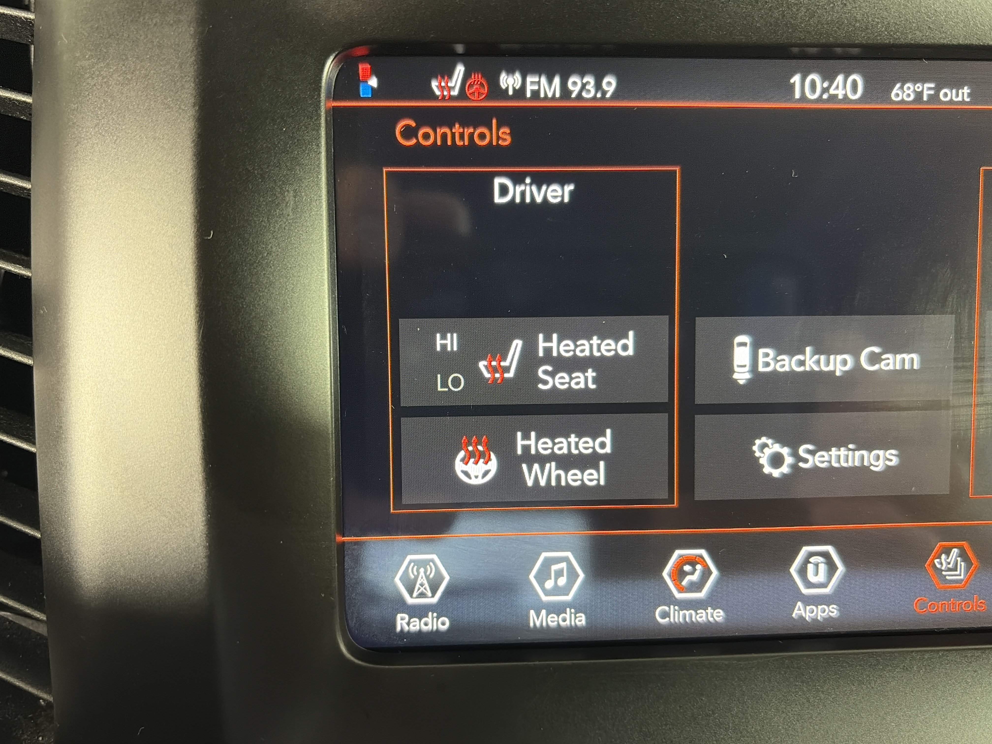 Used 2021 Jeep Cherokee Latitude Lux w/ Sun & Sound Group AWD/4WD image 23