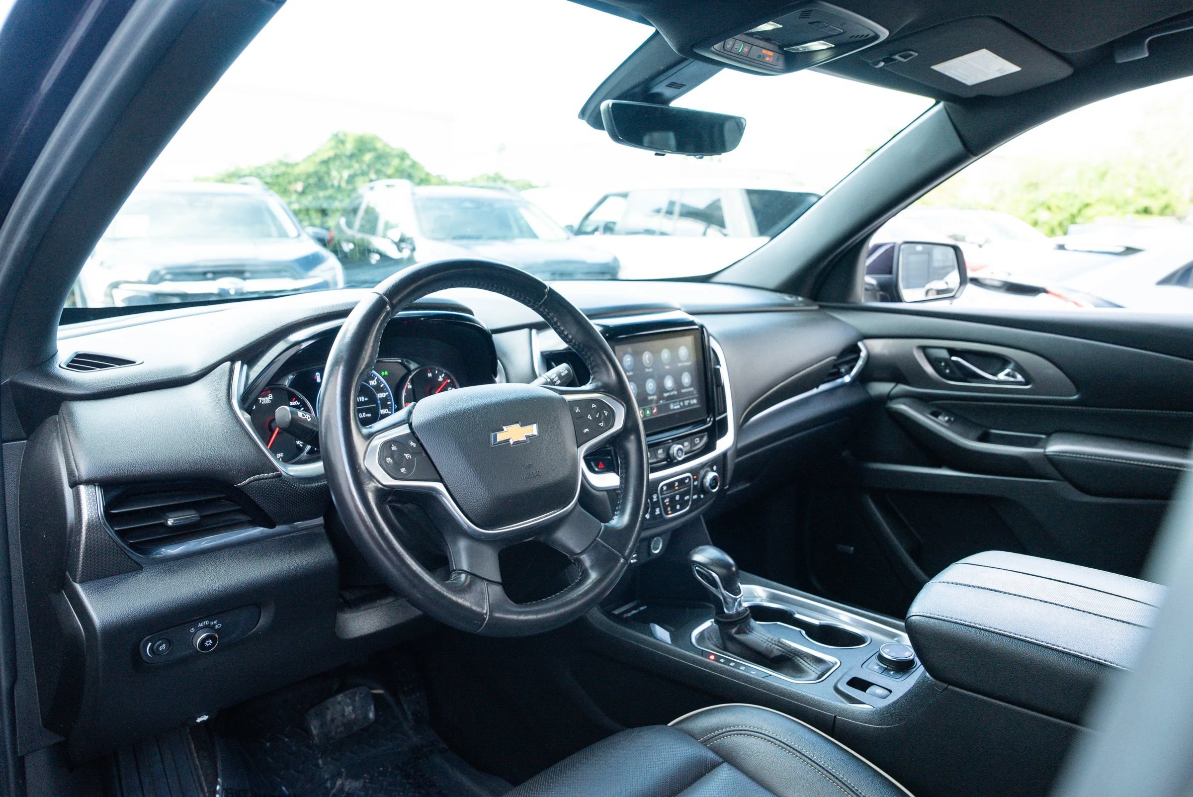 Used 2022 Chevrolet Traverse Premier AWD/4WD image 16