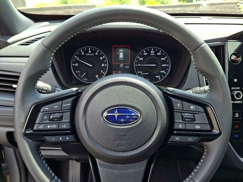 Used 2025 Subaru Forester Premium AWD/4WD image 21