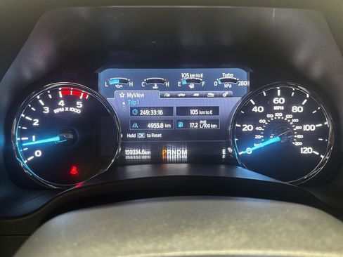 Used 2022 Ford F250 Lariat w/ Black Appearance Package image 7