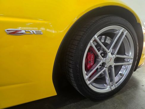 Used 2007 Chevrolet Corvette Z06 w/ Preferred Equipment Group RWD image 15