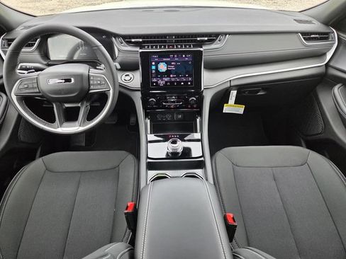 New 2026 Jeep Grand Cherokee Laredo X RWD image 11