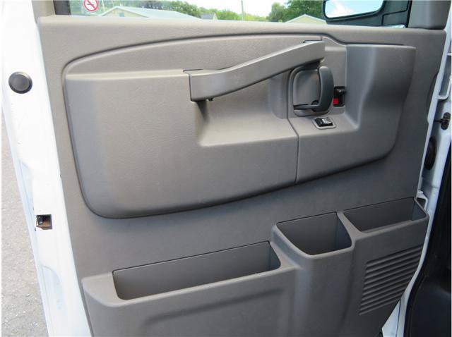 Used 2018 GMC Savana 2500 w/ Driver Convenience Package RWD image 8
