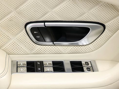 Used 2016 Bentley Continental GT image 10