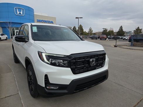 New 2026 Honda Ridgeline Black Edition image 3