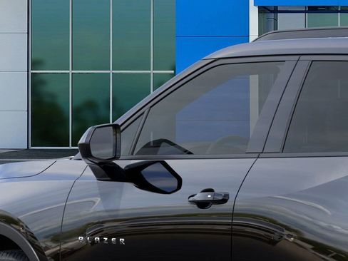 New 2025 Chevrolet Blazer LT w/ Convenience Package image 12